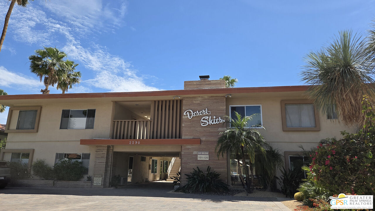 Image 1 for 2290 Palm Canyon Dr #114