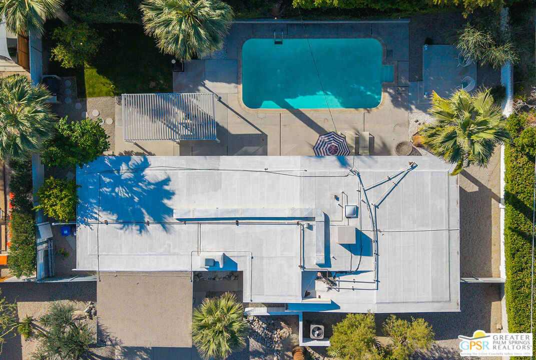 Image Number 1 for 271 N Easmor Cir in Palm Springs