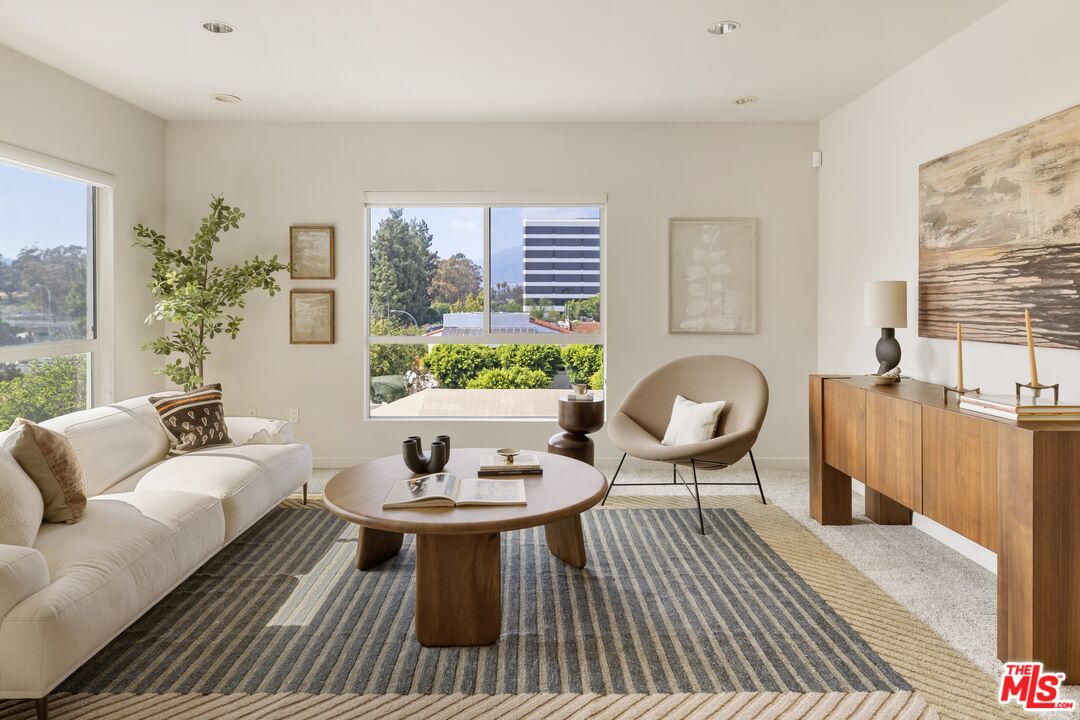 Image 1 for 159 W Green St #407A