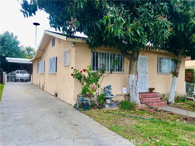 Excellent opportunity to buy this home in the city of Bell. It's located near parks, shopping centers, restaurants, schools and the 710 freeway.