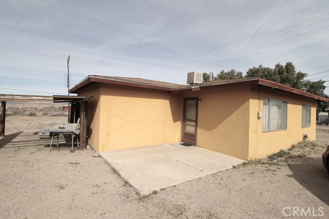This home will not need much to make it yours. The yard is fair in size and fenced. There is a park 1 block form the residence. The rooms are generous in size as well. Do not miss out on this value.