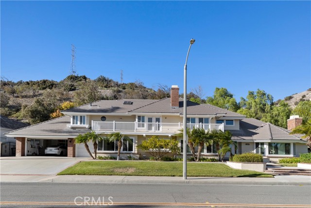 Welcome to this incredible opportunity to own a beautiful home on a oversized lot. This home has a large master bedroom with two balconies. 3 car garage. 20 minutes to Newport Beach and 35 minutes to LA. Don t miss this opportunity.