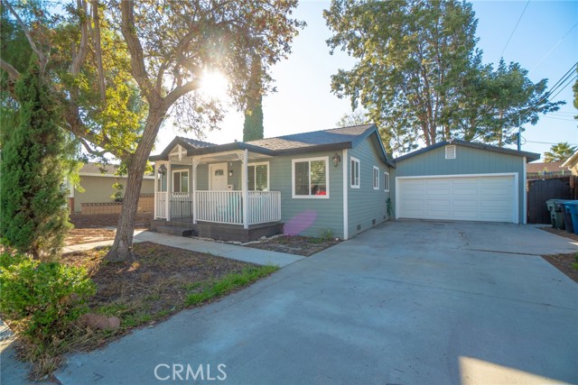 Completely updated 2 bedroom 1 bath home on large 9600 square foot R-1 lot. Vinyl laminate flooring throughout new kitchen and bath. Great location on the border of Torrance. ADU potential. Buyer to verify with City of Lomita Planning Dept. on ADU.