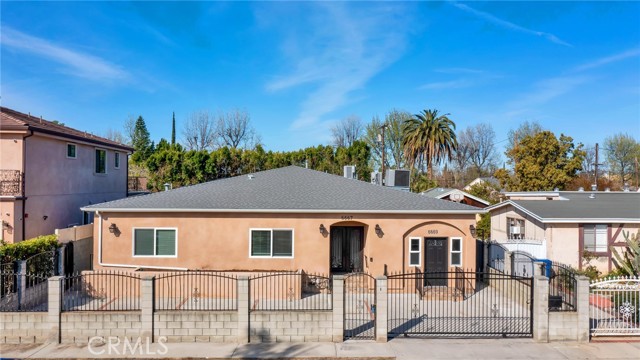 6667 Ampere AVE, North Hollywood, CA 91606