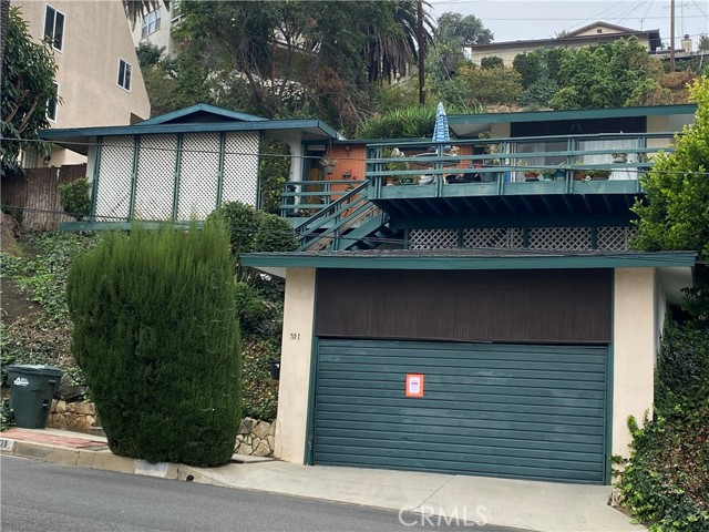 This spacious mid- century modern house was built in 1960  located in the " Historic Cascades " with panoramic views of the east San Gabriel Valley. This is a excellent home for entertaining with a outdoor patio that over looks the Monterey Park Cascades waterfall. First time on the market since 1972.