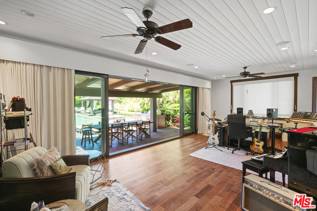 Residential For Sale 5 Bedrooms 8 Bathrooms Price