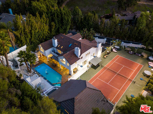 listing main picture