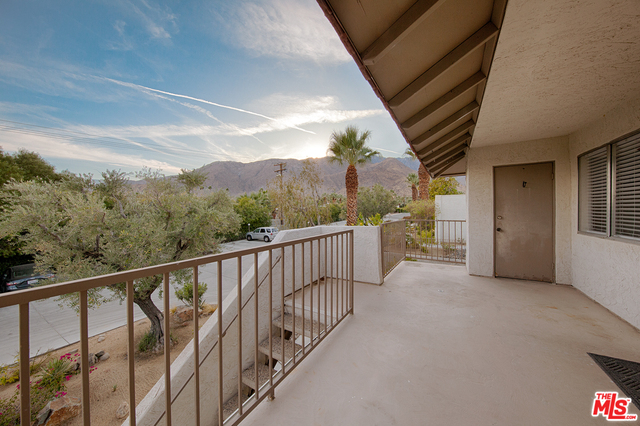 Casa De Oro | Palm Springs condos & apartments for sale – real estate