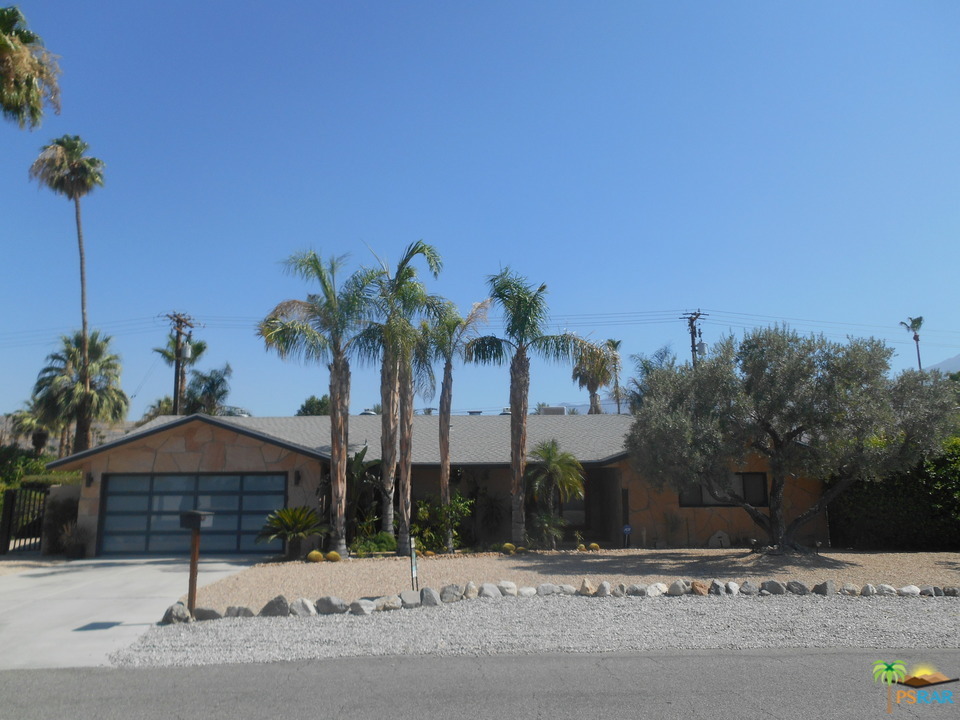 Image Number 1 for 839 E SAN LORENZO Road in Palm Springs