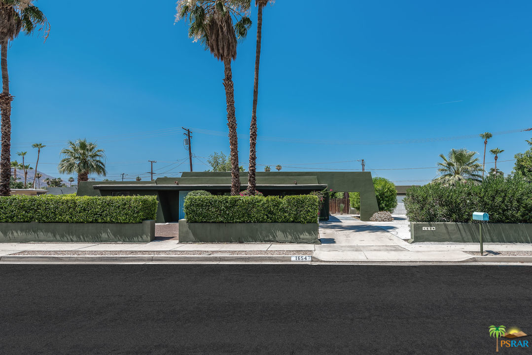 Image Number 1 for 1654 E SAN LUCAS Road in Palm Springs