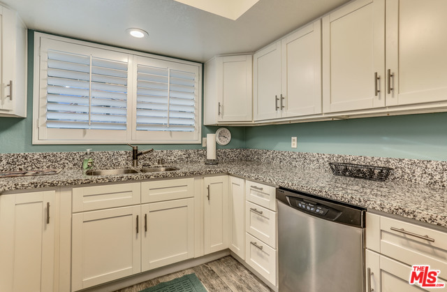 Image 3 for 505 FARRELL DR #B9