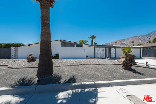 Image Number 1 for 915 E RACQUET CLUB RD in PALM SPRINGS