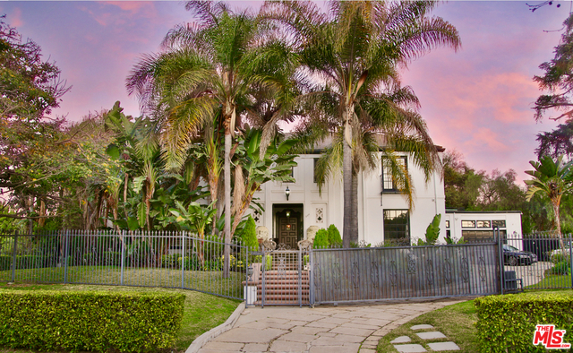 Photo of 600 S MUIRFIELD RD, LOS ANGELES, CA 90005