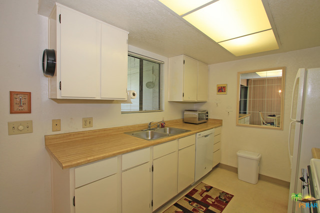 Image 10 for 5125 WAVERLY DR #B14