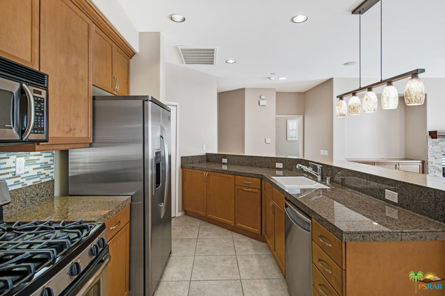Image 10 for 359 E AMENO DR