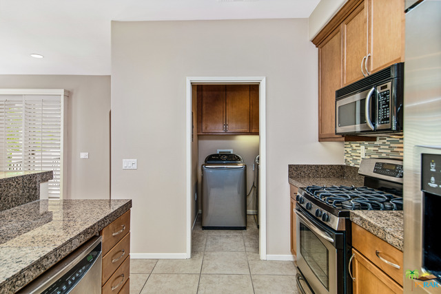 Image 13 for 359 E AMENO DR
