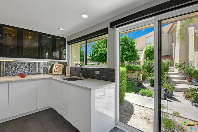Image 18 for 2600 PALM CANYON DR #14