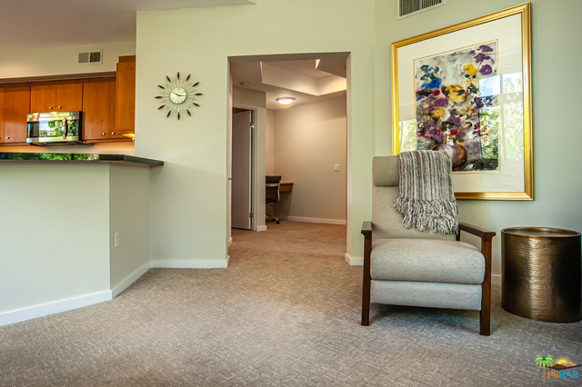 Image 11 for 850 PALM CANYON DR #201