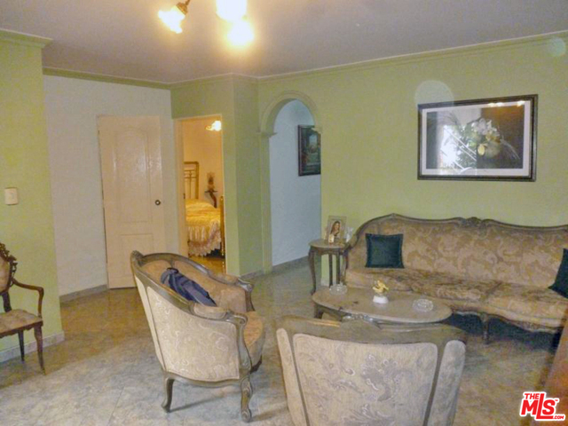 listing main picture