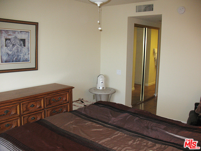 Image 9 for 2240 PALM CANYON DR #16