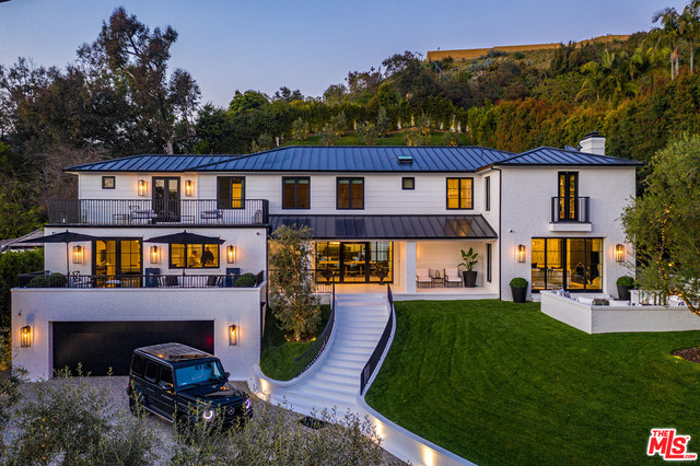 Photo of 9531 HEATHER RD, Beverly Hills, CA 90210