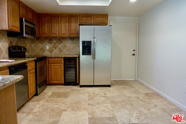 Image 10 for 1655 BEVERLY DR #E