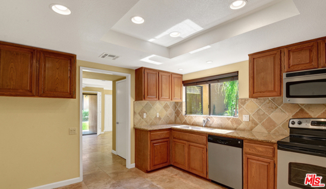 Image 16 for 1655 BEVERLY DR #E