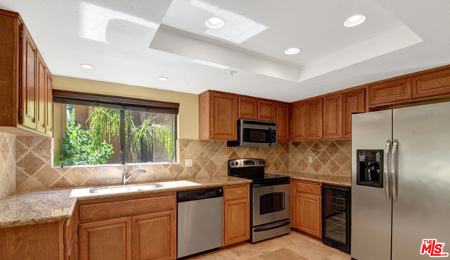 Image 11 for 1655 BEVERLY DR #E