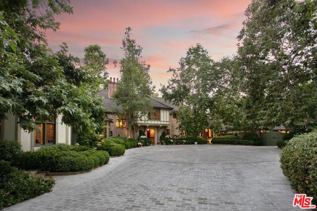 Photo of 1201 Tower Grove Dr, Beverly Hills, CA 90210