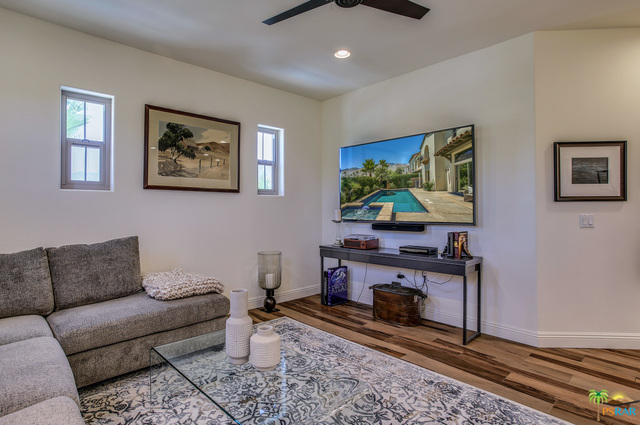 Image 18 for 1393 Yermo Dr S