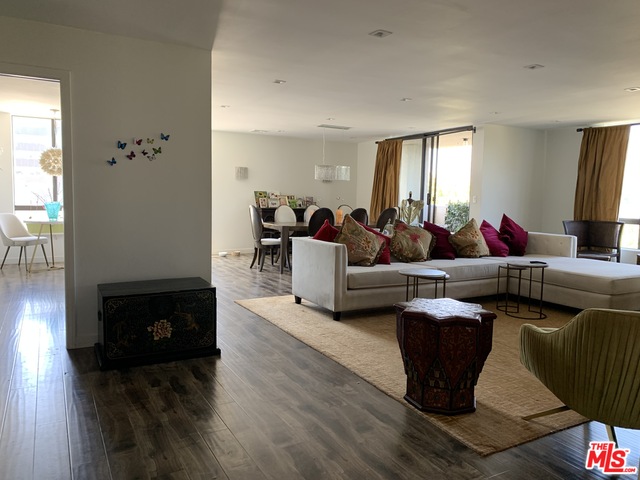 Photo of 150 N ALMONT DR #402, BEVERLY HILLS, CA 90211