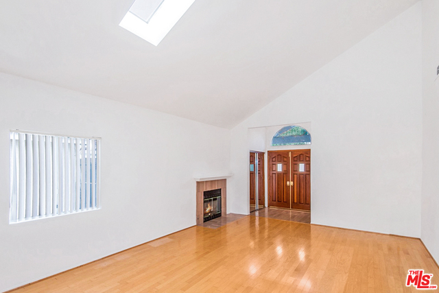 Photo of 4947 Wiota St, Los Angeles, CA 90041