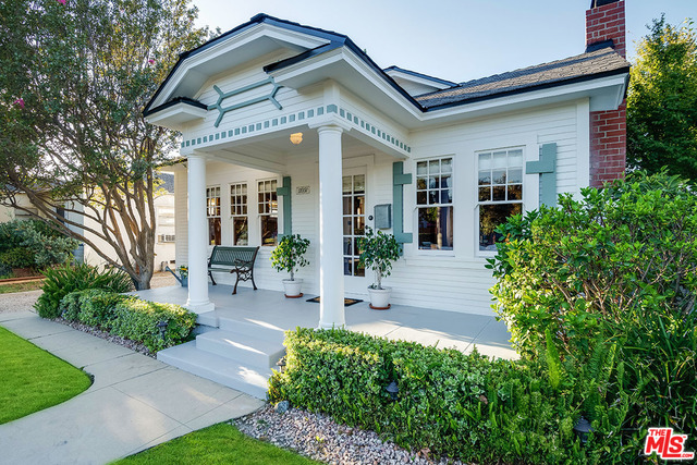 Photo of 11051 Landale St, WEST TOLUCA LAKE, CA 91602