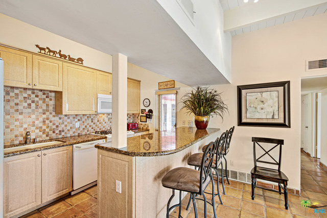 Image 4 for 483 Sandpiper St