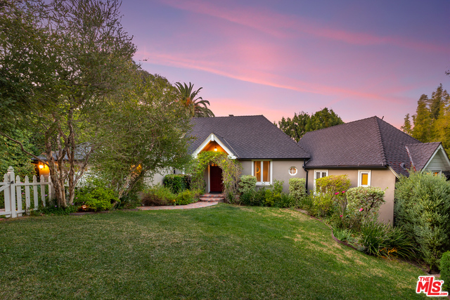 Photo of 3320 Bennett DR, LOS ANGELES, CA 90068