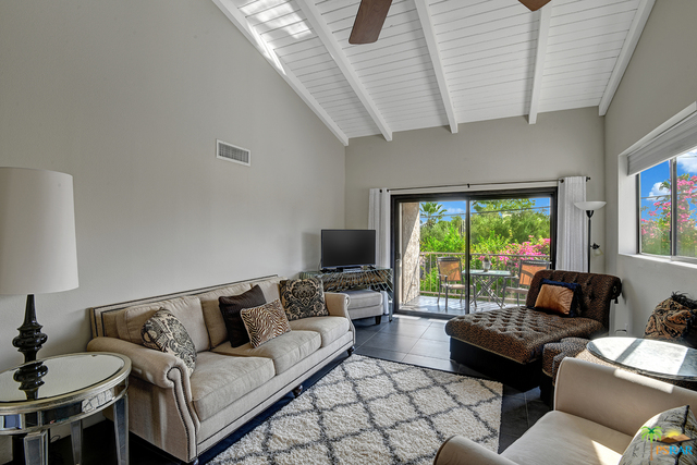 Image 3 for 1150 Palm Canyon Dr #46