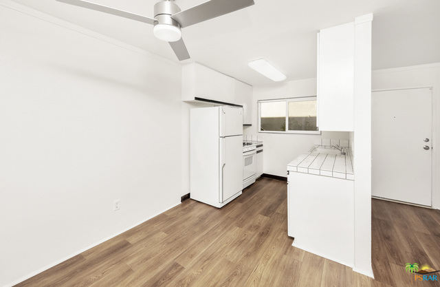 Image 4 for 1950 Palm Canyon Dr #123