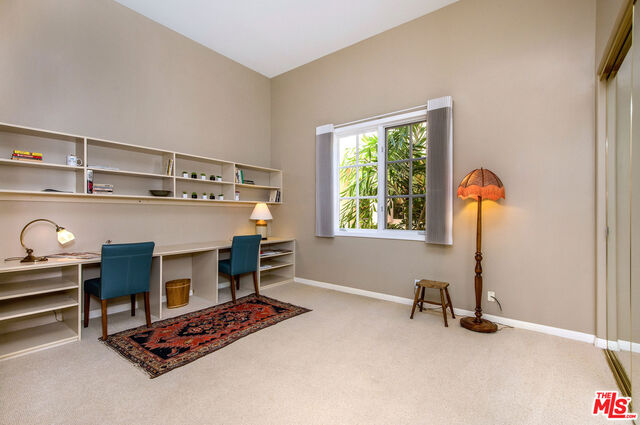 listing main picture