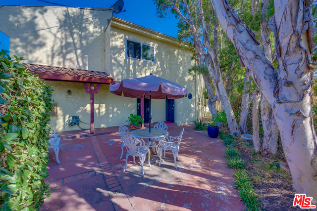 Photo of 11120 Moorpark St #4, Studio City, CA 91602