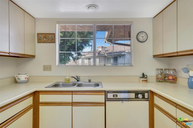 Image 14 for 500 Farrell Dr #B12