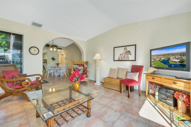 Image 11 for 500 Farrell Dr #B12