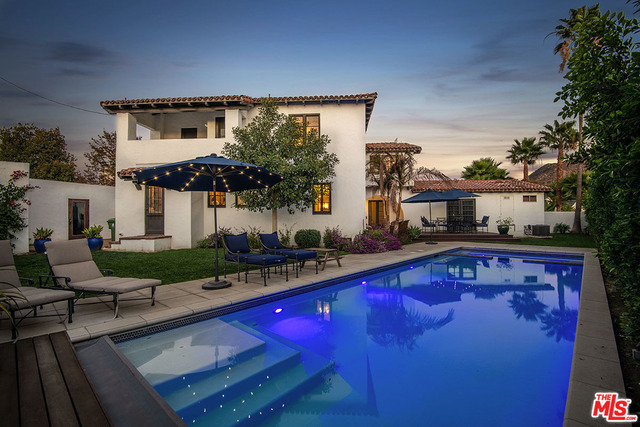 Photo of 4245 Clybourn Ave, Toluca Lake, CA 91602