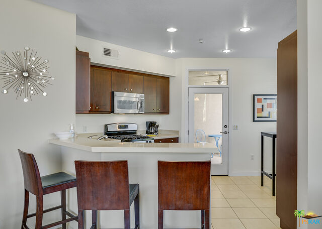 Image 11 for 900 Palm Canyon Dr #202