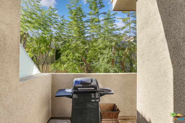 Image 25 for 900 Palm Canyon Dr #202