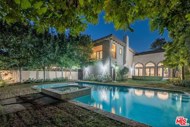 Photo of 10542 Whipple St, Toluca Lake, CA 91602