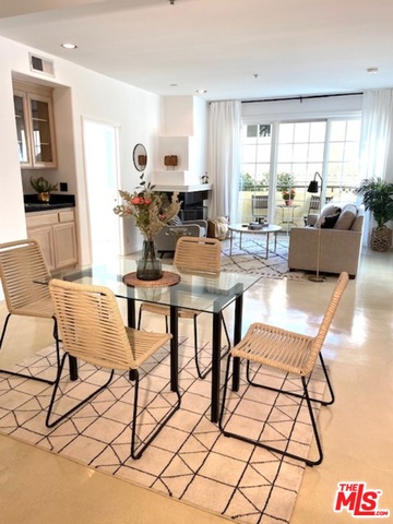 Photo of 10824 Bloomfield St #103, TOLUCA LAKE, CA 91602