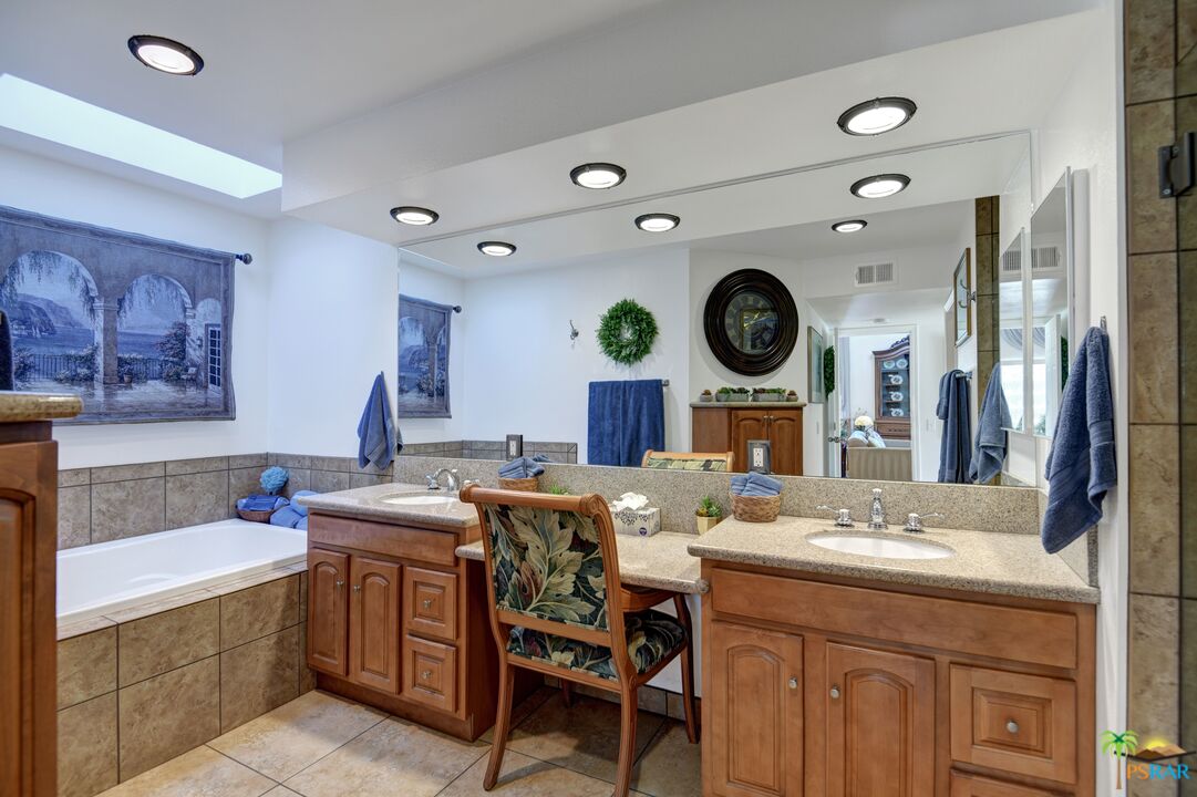 Image 14 for 7519 Regency Dr