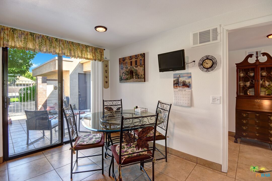 Image 8 for 7519 Regency Dr