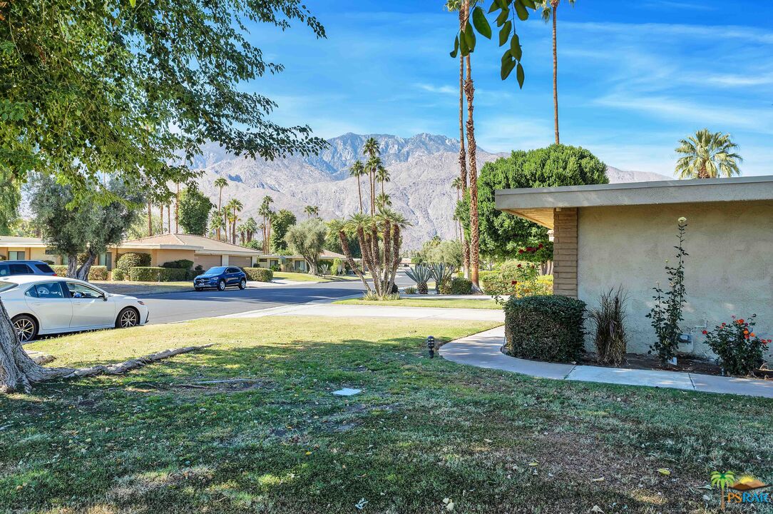 Image 3 for 2498 E Oakcrest Dr