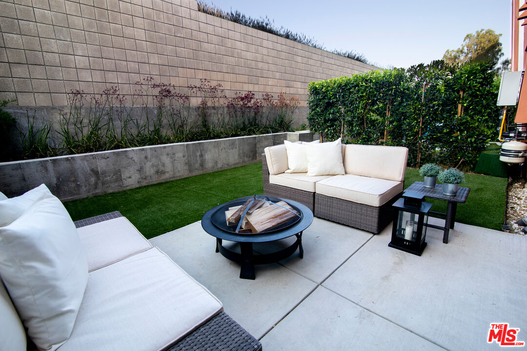 Photo of 1035 Figueroa Ter #14, Los Angeles, CA 90012
